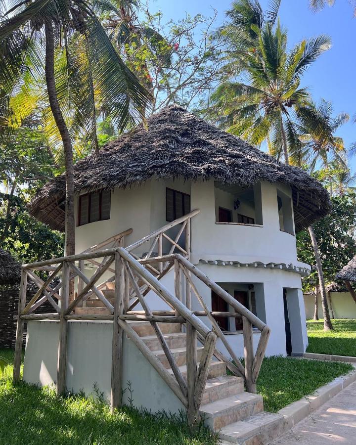 Ndame Paje Hotel Exterior photo